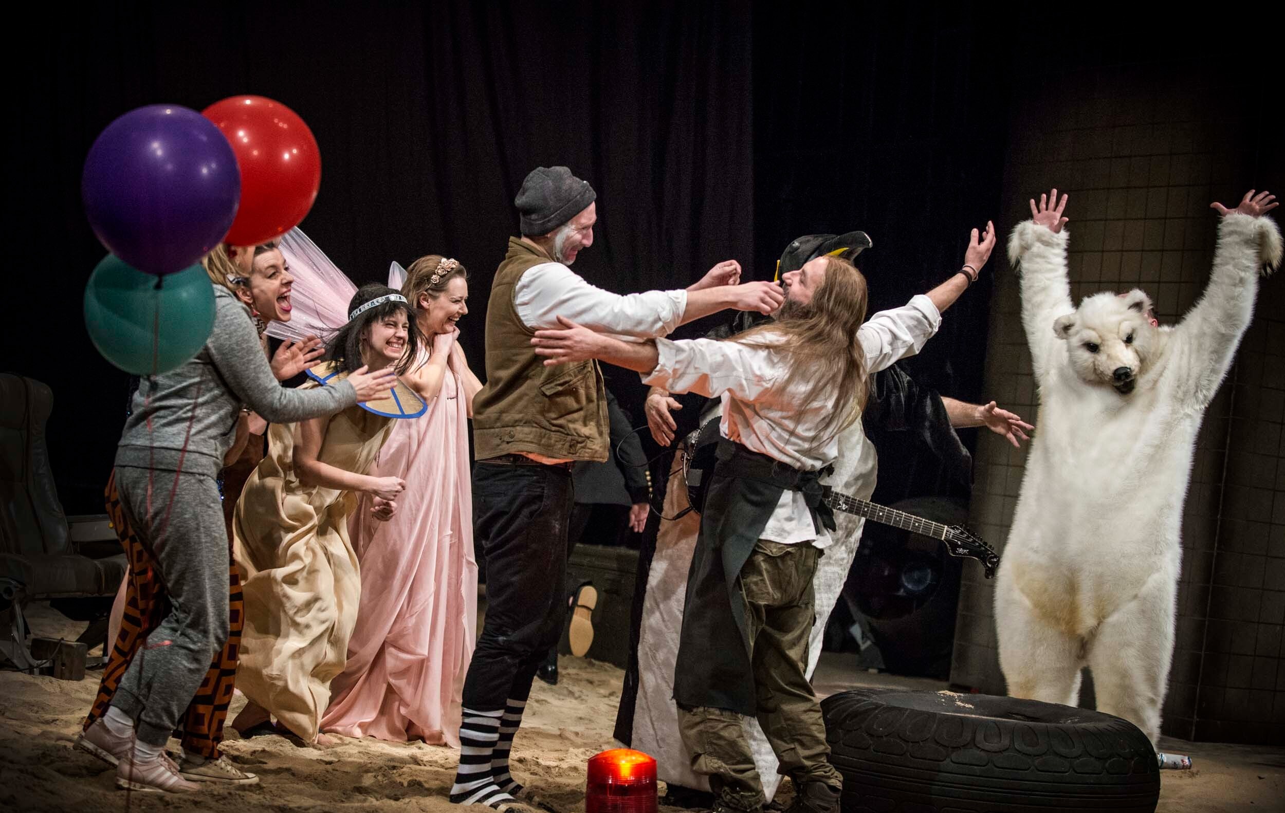 "Triumf woli" reż. M. Strzępka, Narodowy Stary Teatr w Krakowie, fot. M. Hueckel "Triumf woli" reż. M. Strzępka, Narodowy Stary Teatr w Krakowie, fot. M. Hueckel